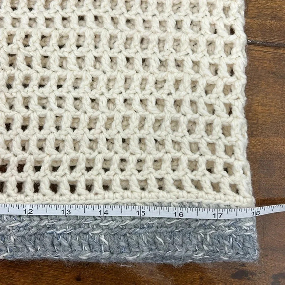 Vintage Handmade Crochet Women's Sweater Cottage Knit Buttons Cozy Warm Medium - Picture 9 of 11